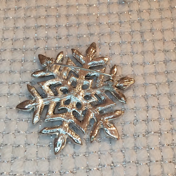 Pin - Picture 4 of 4